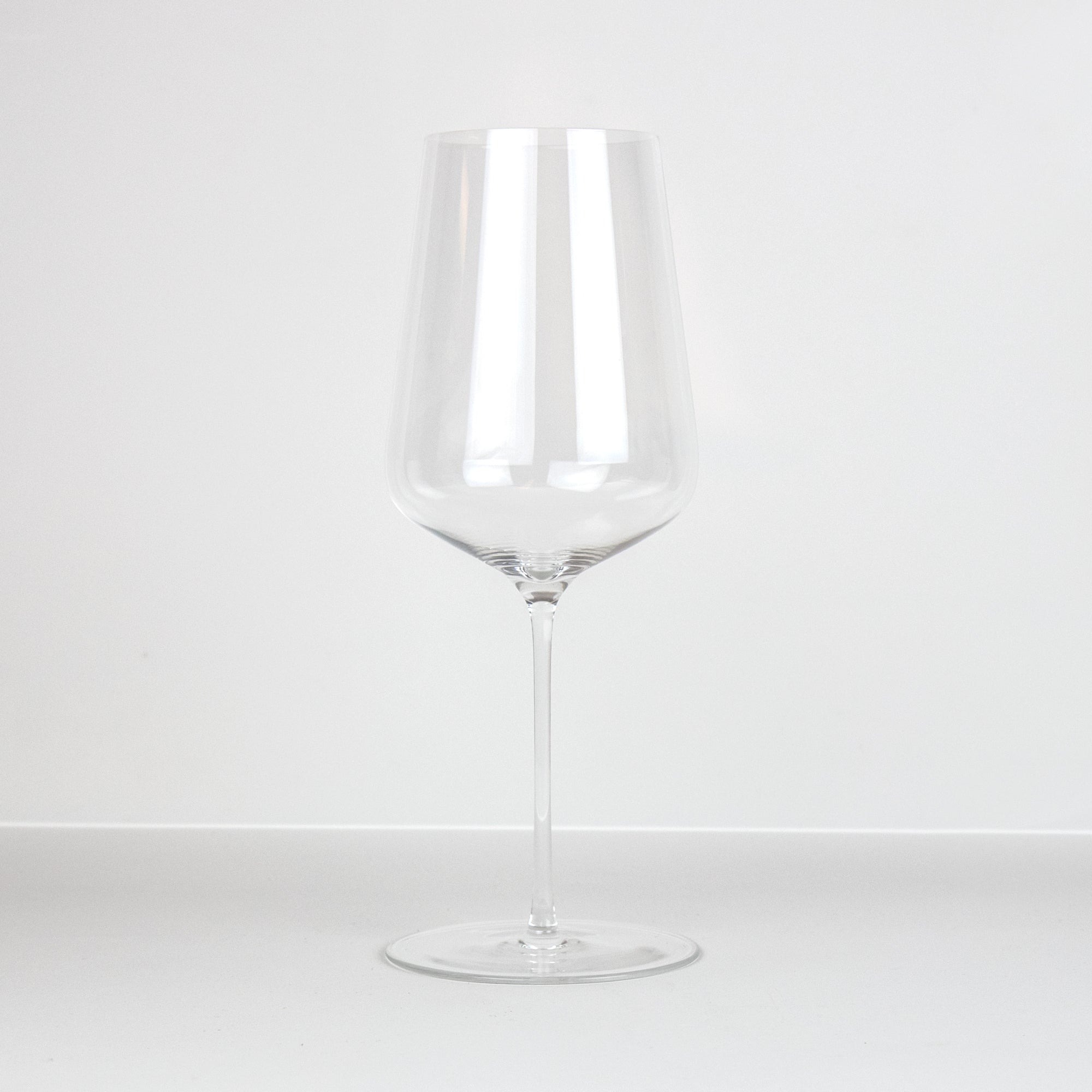 https://store.vinepair.com/cdn/shop/products/zalto-white-glass-3.jpg?v=1510541939